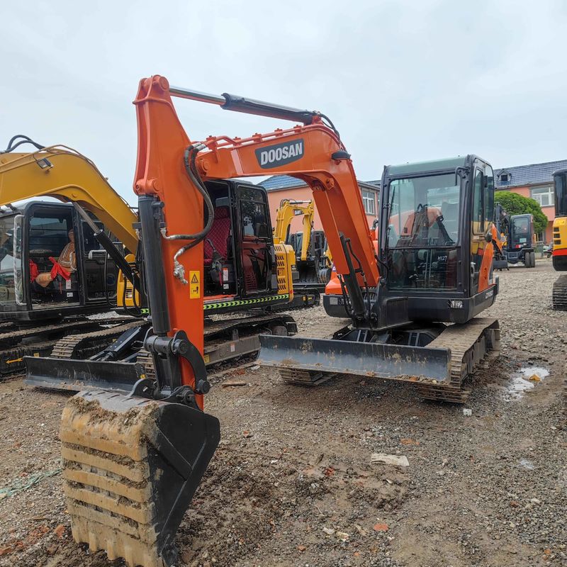 Gebrauchtes Doosan Digger DX60 Gebraucht 6 Tonnen Kleinbauwerk Mini Crawler Bagger