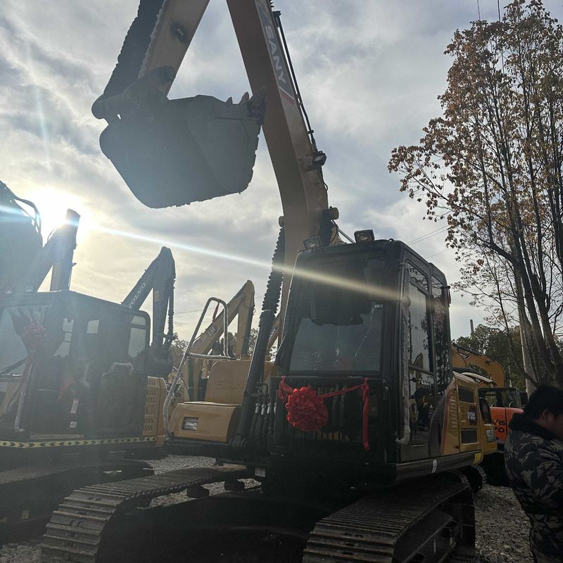 Gebraucht SANY Digger SY135C Gebraucht 13.5 auf Kleinstyp Mini Crawler Bagger