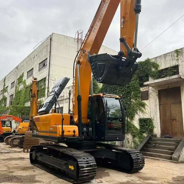 Gebraucht Hyundai Digger R220-9S Gebraucht 22 Tonnen mittelgroßer Crawler Bagger
