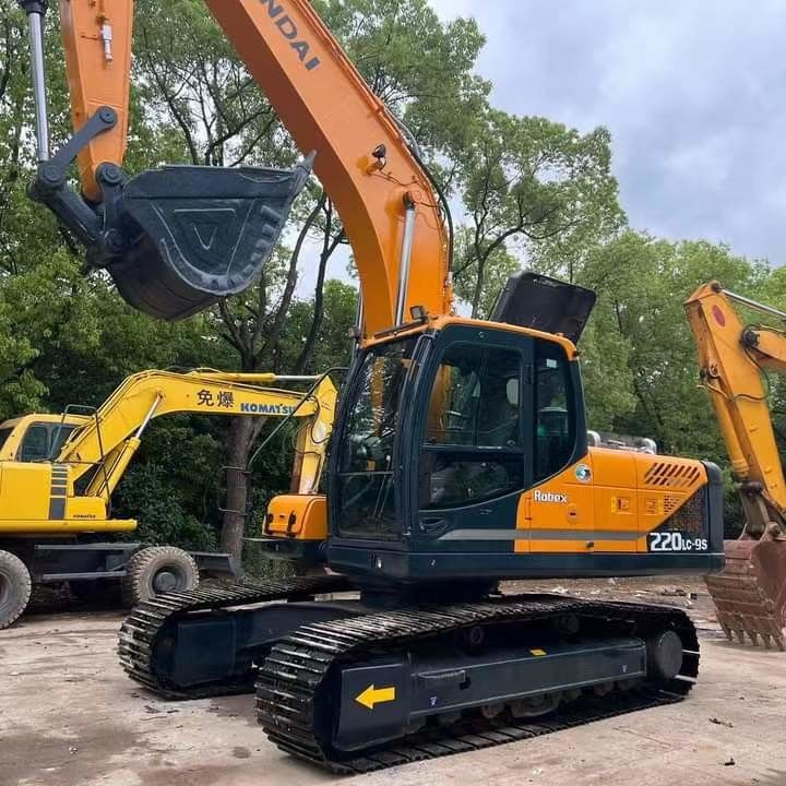 Gebraucht Hyundai Digger R220-9S Gebraucht 22 Tonnen mittelgroßer Crawler Bagger