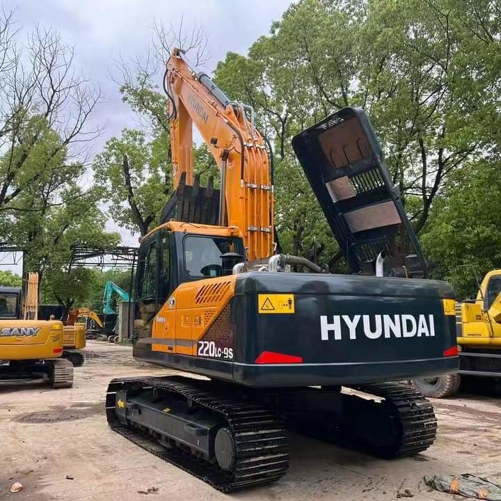 Gebraucht Hyundai Digger R220-9S Gebraucht 22 Tonnen mittelgroßer Crawler Bagger