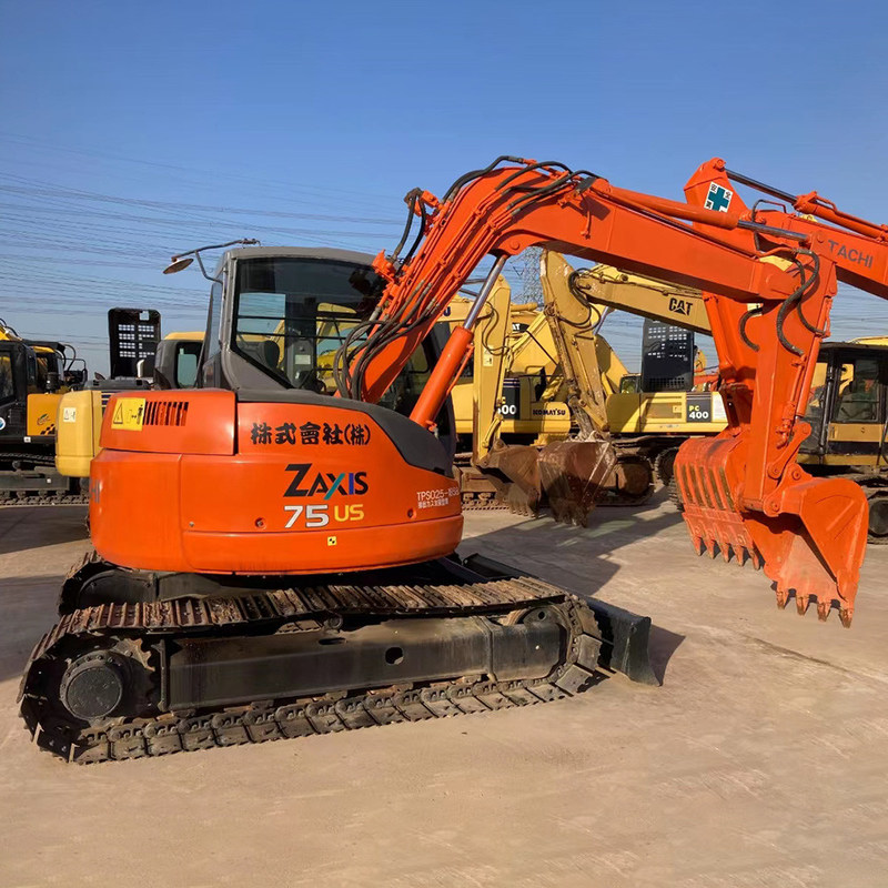 Hitachi ZX75US Gebrauchtbagger Hydraulisch 7 Tonnen Mittelklasse 40.3kw mit 0.33m3 Eimer