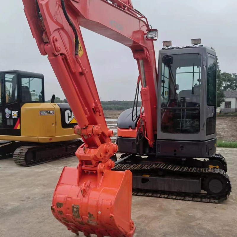 Gebrauchter 5-Tonnen-Mini-Dieselbagger Hitachi ZX55 Pre-Owned Crawler 38,23 PS, manuell