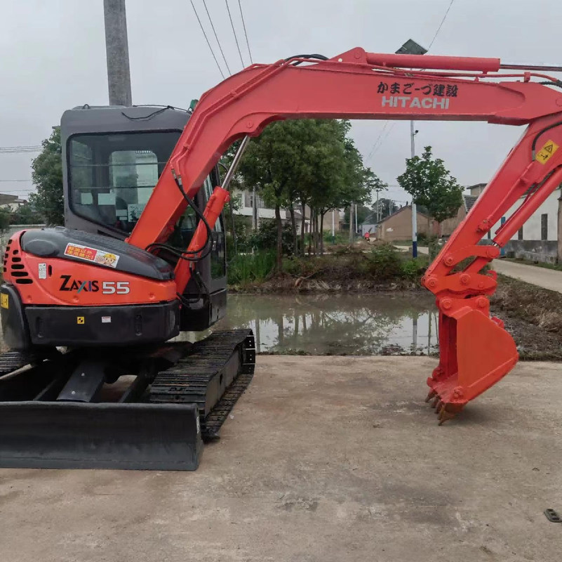 Gebrauchter 5-Tonnen-Mini-Dieselbagger Hitachi ZX55 Pre-Owned Crawler 38,23 PS, manuell