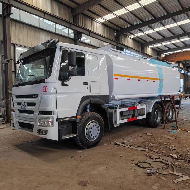 Howo 371 Gebrauchtkraftstoff Tankwagen Treibstofflieferung Sinotruk 375 6x4 22m3 2000L 8x4