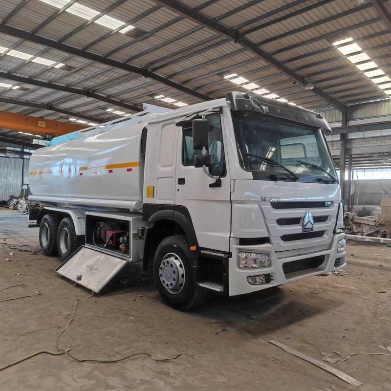 Howo 371 Gebrauchtkraftstoff Tankwagen Treibstofflieferung Sinotruk 375 6x4 22m3 2000L 8x4