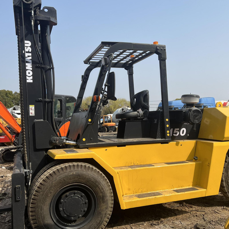 AC-Antrieb Gebrauchtes Gabelstapler Komatsu FD150 15 Tonnen 122 kW Höchste Hebhöhe 3 m