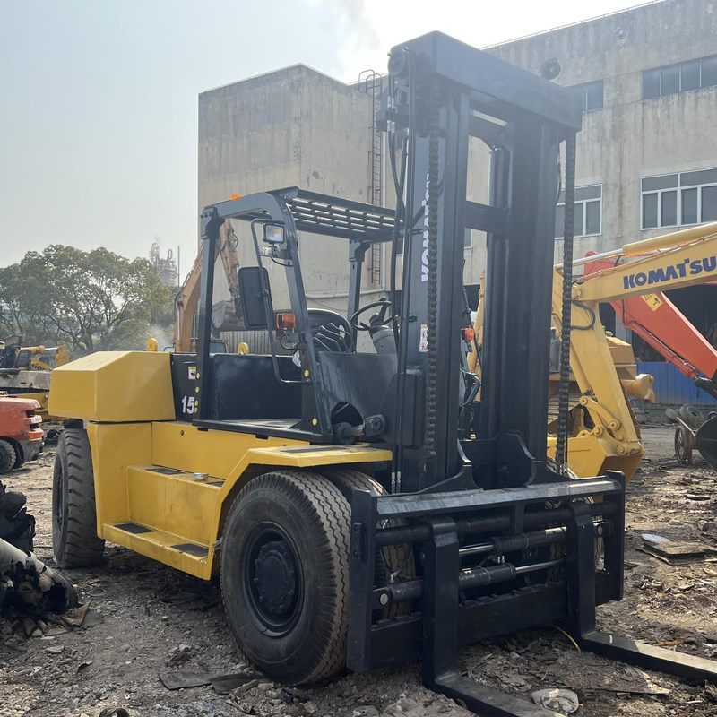 AC-Antrieb Gebrauchtes Gabelstapler Komatsu FD150 15 Tonnen 122 kW Höchste Hebhöhe 3 m