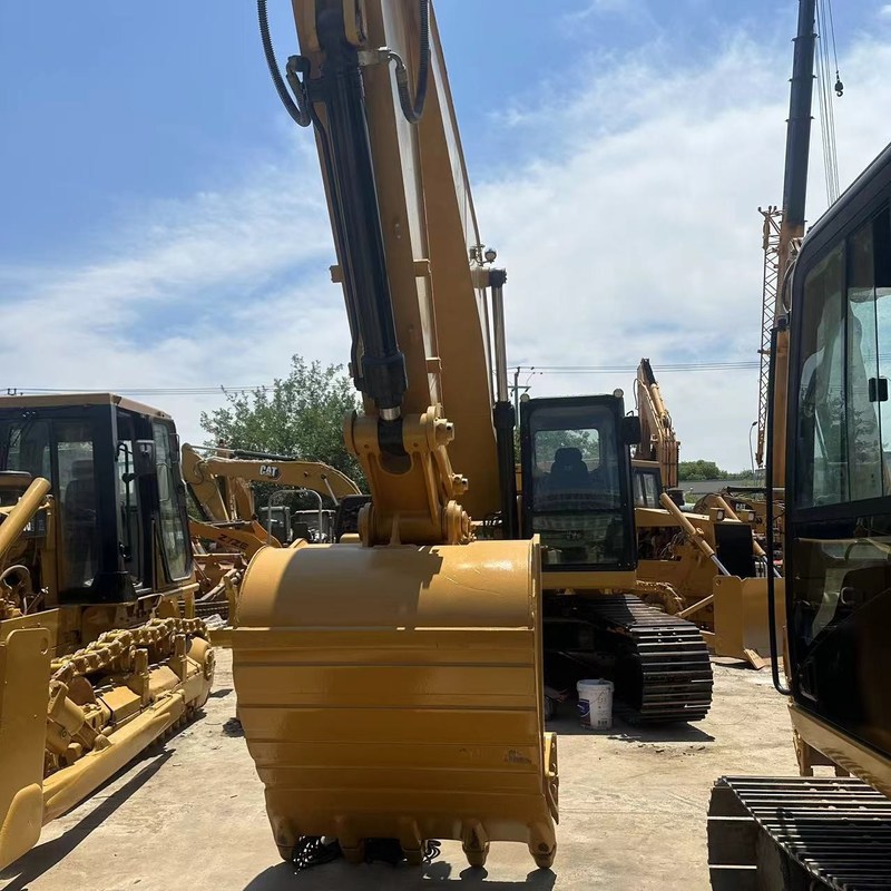 Gebraucht Bagger CAT 330GC 30 Tonnen Crawler Digger 151kw mit 1,6m3 Eimer