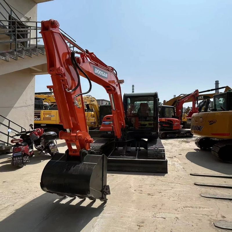Gebraucht Doosan DX60 6-Tonnen-Mini-Spurbagger für Kleinbauten