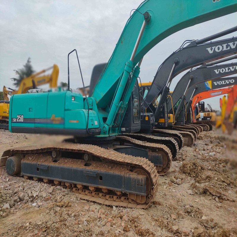 Gebrauchtes Kobelco Digger SK250-8 Gebraucht 25 Tonnen mittelgroßer Crawler Bagger 131kw
