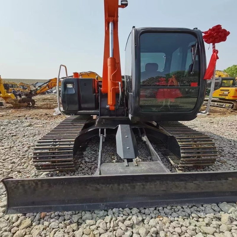 Gebrauchtes Minibagger Hitachi ZX70 Gebraucht 7t Original Crawler Tracked Digger 39kw