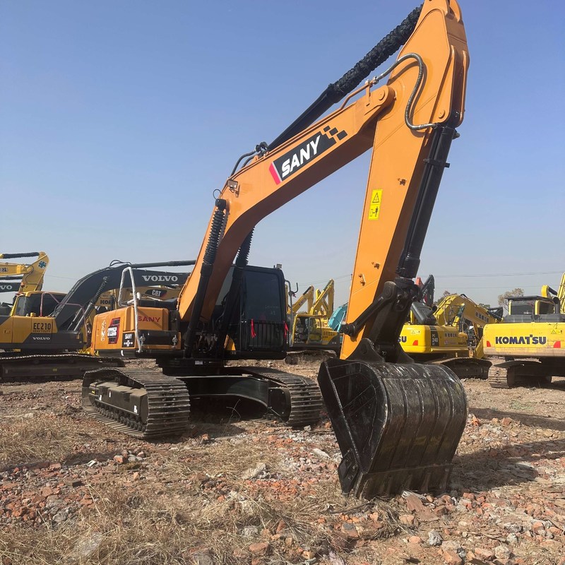 Gebraucht SANY Digger SY235C Gebraucht 23.5 auf mittlerem Typ Crawler Bagger 128.5kw