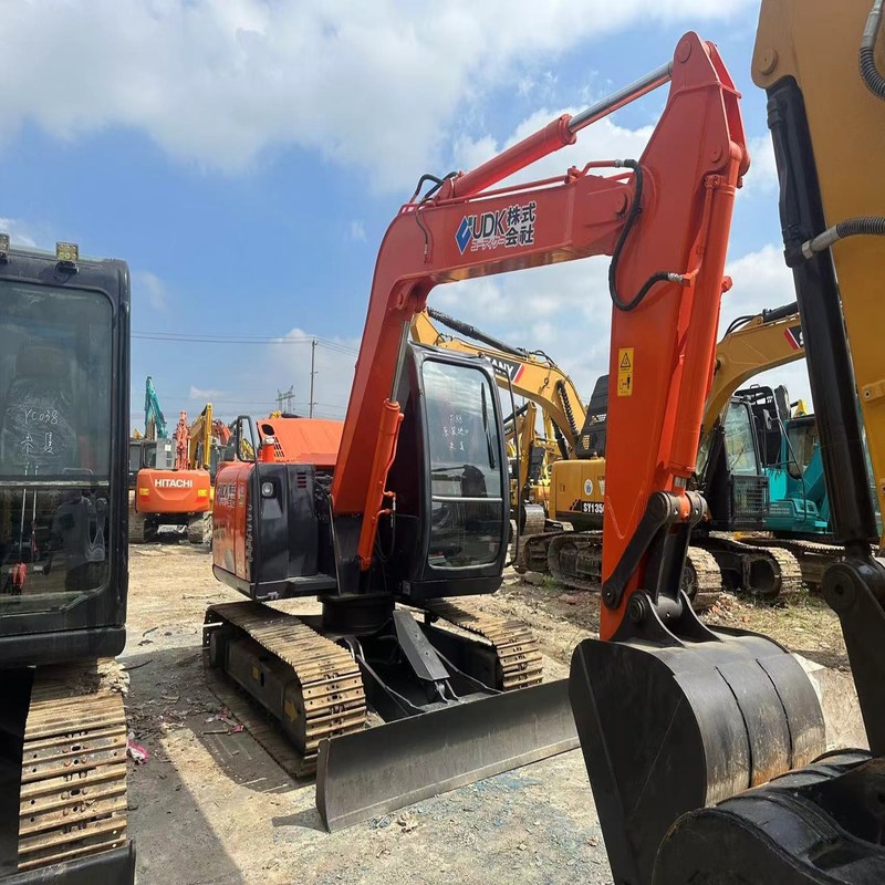 Hitachi ZX75 Gebrauchter hydraulischer 7-Tonnen-Bagger mittlerer Größe mit 40,3 kW und 0,33 m3 Schaufel