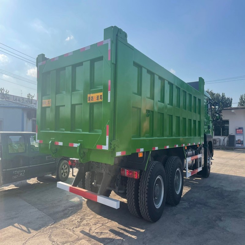Gebrauchtes Müllwagen Howo G7 Sinotruk Howo 6x4 Tipper 10 Wheeler manueller Diesel