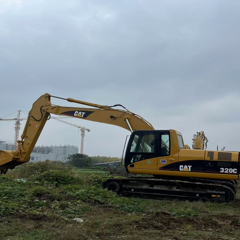 Gebrauchter Bagger CAT 320C, gebrauchter 20-Tonnen-Raupenbagger mit 110 kW und 0,8-m3-Löffel