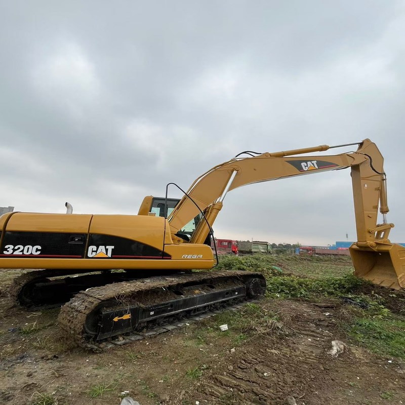 Gebrauchter Bagger CAT 320C, gebrauchter 20-Tonnen-Raupenbagger mit 110 kW und 0,8-m3-Löffel