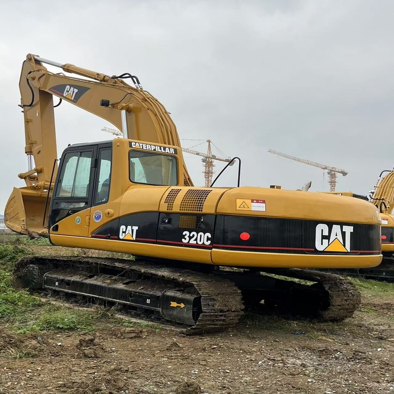 Gebrauchter Bagger CAT 320C, gebrauchter 20-Tonnen-Raupenbagger mit 110 kW und 0,8-m3-Löffel