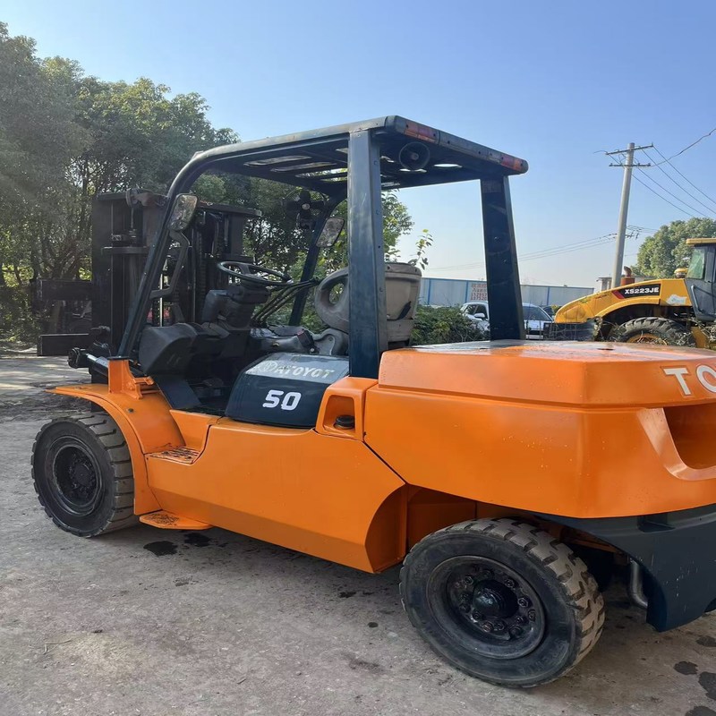 Gebraucht FD50 Toyota Diesel Gabelstapler Händler 5 Tonnen Höchsthebehöhe 4,5 m