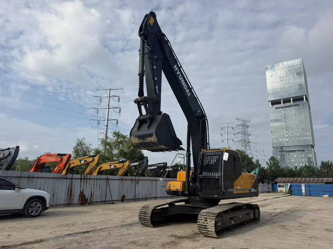 Gebrauchtes Hyundai Digger R305LC-9T Gebraucht 30.2 Tonnen Crawler Bagger 196kw mit 1.38m3 Eimer