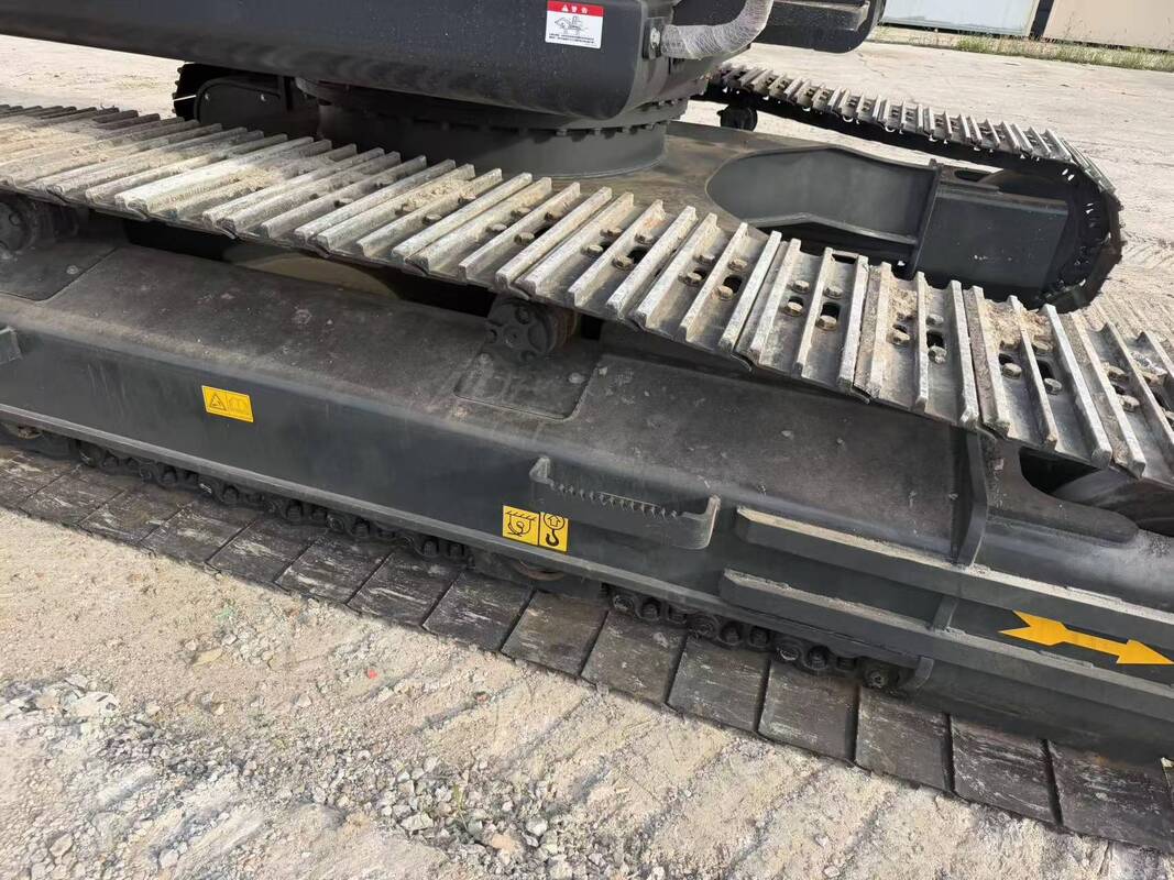 Gebrauchtes Hyundai Digger R305LC-9T Gebraucht 30.2 Tonnen Crawler Bagger 196kw mit 1.38m3 Eimer